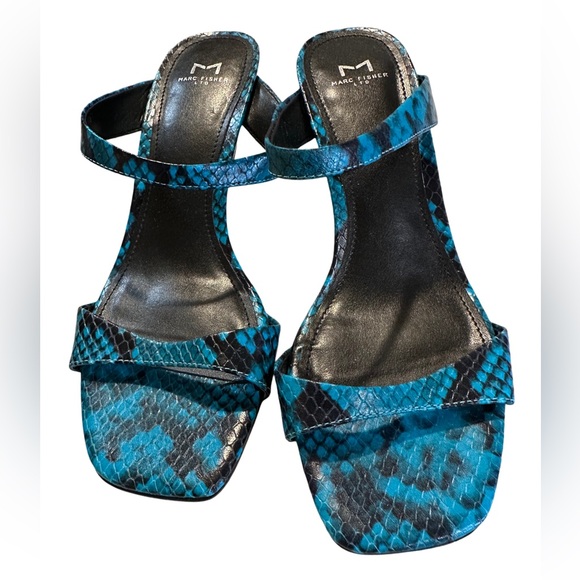 Marc Fisher Women’s Snake Print Blue Kitten Heels Sandals Shoes Sz 7M - Picture 8 of 8